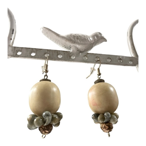 Handmade drop earrings with shells, beads and stone - Picture 3 of 8